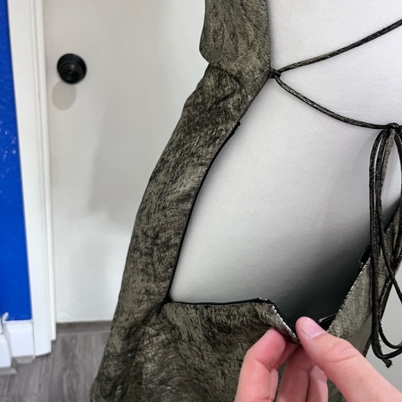 NWT Princess Polly Zeera Metallic Cowl Neck Minidress - Size 8 - Picture 2 of 12